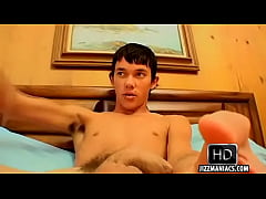 Play MP4 - This sexy twink is masturbating and films himself