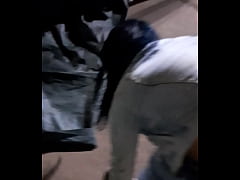 Play MP4 - Mi cu&ntilde;ada toda peda y enfiestada abri&oacute; las piernas para follar en la calle me corr&iacute; dentro de su co&ntilde;o caliente&period;