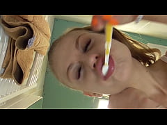 Play MP4 - Toothpaste Spitting POV&excl;
