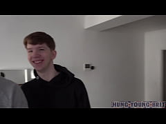 Play MP4 - CUTE EAST LONDON FUCKS DUTCH SPANDEX INTO THE SOFA