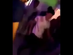 Play MP4 - Chamaquito perreando fuerte en una disco mela &ast;termina en org&iacute;a&ast;-Parte 1