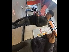 Play MP4 - Bultos de machos amigos