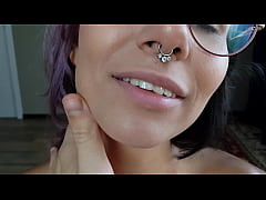 Play MP4 - Hot bitch sucks daddy's fat cock before bed