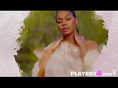 Play MP4 - Big tits black teen exposed hot body and revealed perfect natural big tits