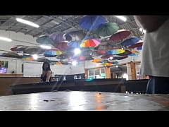 Play MP4 - Sinuca do prazer&colon; ela perdeu o jogo e ganhou rola na buceta