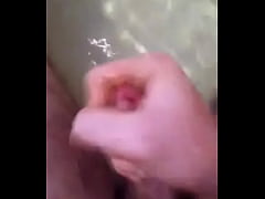 Play MP4 - In The Tub