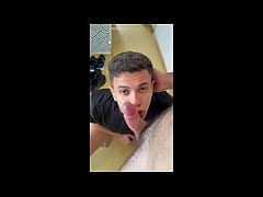 Play MP4 - Os dois h&eacute;teros casados deixaram as esposas em casa e vieram fazer uma brotheragem comigo