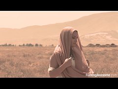 Play MP4 - Gabriella Paltrova Fucks in the Desert