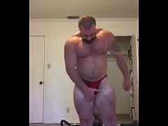 Play MP4 - Beefy Bodybuilder Revealing Posing Trunks BeefBeast
