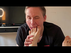 Play MP4 - Sniffed his Sweaty Feet Til I Came all over Them &lbrack;4k&rsqb;