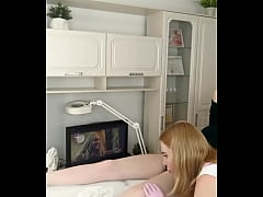 Play MP4 - SugarNadya waxes the slender legs of a client with a perfect ass