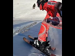 Play MP4 - La meuf qui n&rsquo;a rien compris &agrave; la Trend xD