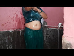 Play MP4 - Nangi wife in bathroom indoor show clean pussy and big breast boobs