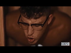 Play MP4 - MEN - Paul Canon Finds A Glory Hole In An Art Gallery And Sticks His Dick In To Find Pierce Paris's Mouth Waiting