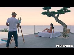 Play MP4 - VIXEN She can't get enough of him