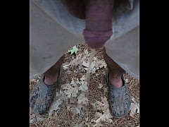 Play MP4 - Morning piss on the farm