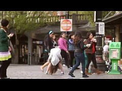 Play MP4 - Made Murga on road