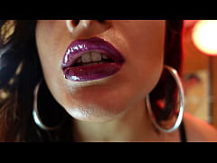 Play MP4 - Latex and lipstick fetish&colon; blowjob