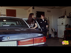 Play MP4 - The lesbian cop fucked a not so experienced sexy lady while the other cop waited