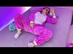 Play MP4 - Cosplay Petite Teen Takes off his Pajama