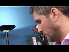 Play MP4 - Tammie Lee Lets The Booty Hunter And His Friend Cum On Her Face After Sex