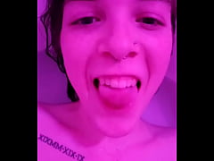 Play MP4 - Just wanted to share my tongue