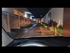 Play MP4 - Tudo come&ccedil;ou no carro depois levei essa casada pra levar rola grande e grossa no quarto - Diz ela que o marido adora limpar a porra que eu deixo dentro dela