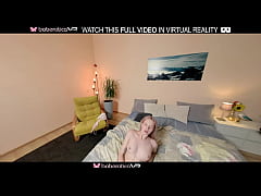 Play MP4 - Solo skinny blonde girl Elloize Arti plays with her pussy in VR&period;