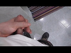 Play MP4 - Madrastra tetona en la ducha la observo y me hago una paja&period;