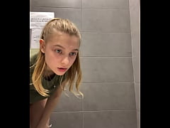 Play MP4 - Crazy Squirting in public with big cock