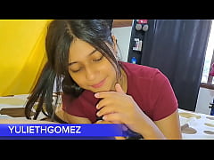 Play MP4 - Lonely stepmother invites you to share her bed &lpar; CASERO REAL&rpar;