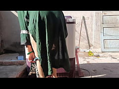 Play MP4 - Sexy big boobs bhabhi is bathing