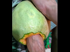 Play MP4 - Probando cosas nuevas con un mel&oacute;n&period;