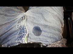 Play MP4 - Peeing in pants