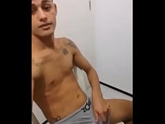 Play MP4 - Gleiciano &vert; kinguys&period;com