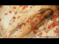 Play MP4 - The Love Of India Exposed