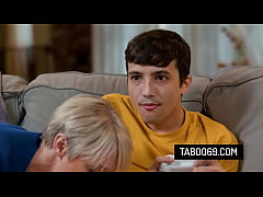 Play MP4 - Two-Player Game - Dee Williams