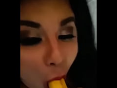 Play MP4 - Watch Latina Miss Madii practice deep throat