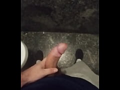 Play MP4 - Aquela punha no banheiro da Rodovi&aacute;ria&period;