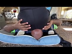 Play MP4 - Facesitting com Asfixia no The Black Hunter em Pleno Trabalho &lpar;2&rpar;