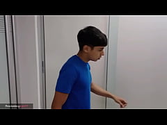 Play MP4 - unas por otras&comma; mi hermanastra de da una rica y babosa mamada y a cambio yo le penetro bien rico ese co&ntilde;o