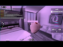 Play MP4 - Lesbian latina have sex with a black futa