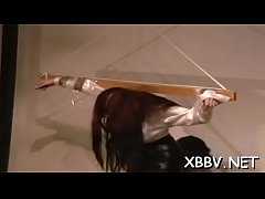 Play MP4 - Diva is often slowly taking off her clothes