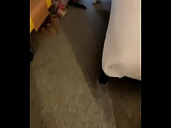 Play MP4 - STORY PUBLIC&period; Voit comment je chauffe le room service