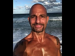 Play MP4 - THE HAPPY BEACHBODY PORNSTAR MAXXX LOADZ