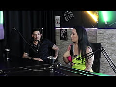 Play MP4 - Transaram a noite inteira na sa&iacute;da mais louca que fizeram&comma; ela negou alguns fetiches e ele recusou um com cachorro&comma; al&eacute;m de n&atilde;o gostar de dp - Joice Muller & Rennan Delgado