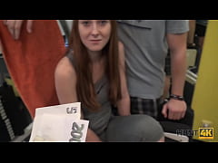 Play MP4 - HUNT4K&period; Cute girl instead of training has sex in gym with rich hunter