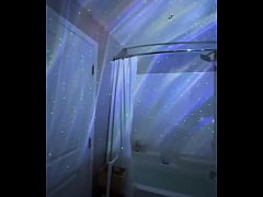 Play MP4 - Take a bath with me