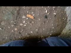 Play MP4 - Pantalones orinados y rico pajazo