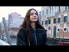 Play MP4 - Valentine's Day in Venice